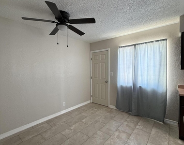 955 Versailles Drive - Photo Thumbnail 39