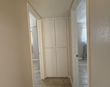 955 Versailles Drive - Photo Thumbnail 26