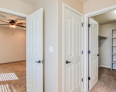 7545 Wolf Creek Drive - Photo Thumbnail 46