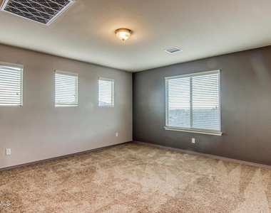 7545 Wolf Creek Drive - Photo Thumbnail 34