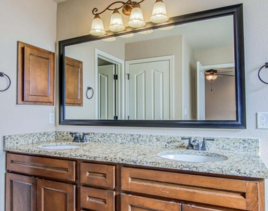 7545 Wolf Creek Drive - Photo Thumbnail 41