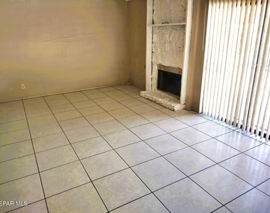 8520 Saratoga Drive - Photo Thumbnail 3