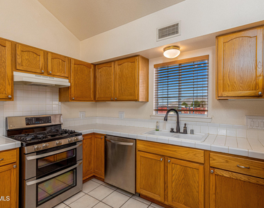 4628 King Arthur Court - Photo Thumbnail 4