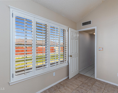 4628 King Arthur Court - Photo Thumbnail 24