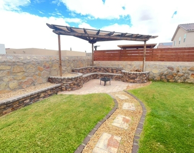 405 Saltford Place - Photo Thumbnail 27
