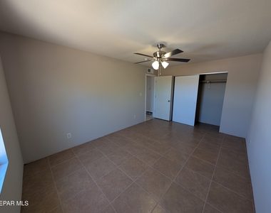 13918 Wild Flower Drive - Photo Thumbnail 9