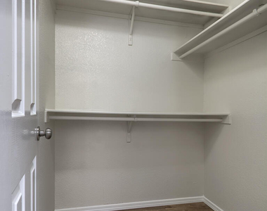 14202 Ranier Point Drive - Photo Thumbnail 34