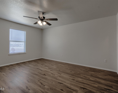 14202 Ranier Point Drive - Photo Thumbnail 23