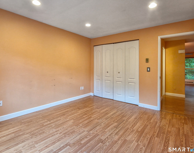36 Wellington Drive - Photo Thumbnail 13