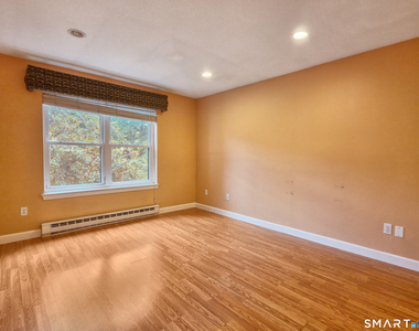 36 Wellington Drive - Photo Thumbnail 12