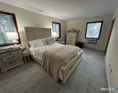 74 Coolidge Avenue - Photo Thumbnail 8