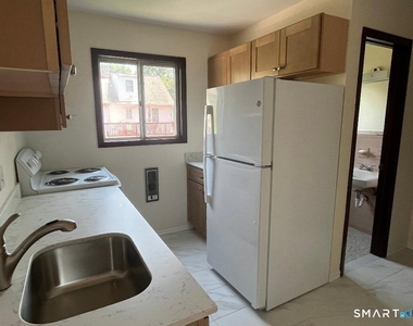 74 Coolidge Avenue - Photo Thumbnail 5