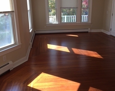 46 Oakland Street - Photo Thumbnail 14