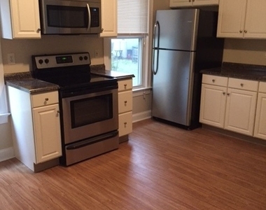 46 Oakland Street - Photo Thumbnail 2