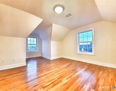 30 Ferris Avenue - Photo Thumbnail 5