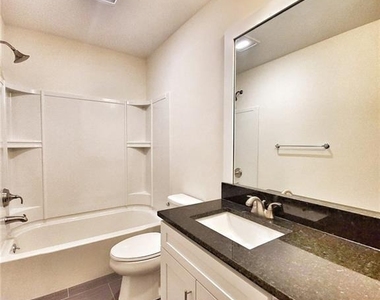 30 Ferris Avenue - Photo Thumbnail 4