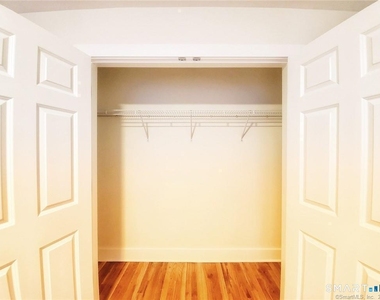 30 Ferris Avenue - Photo Thumbnail 3