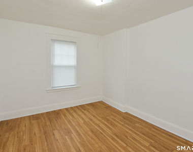 390 Clinton Street - Photo Thumbnail 23