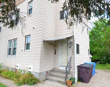 390 Clinton Street - Photo Thumbnail 13