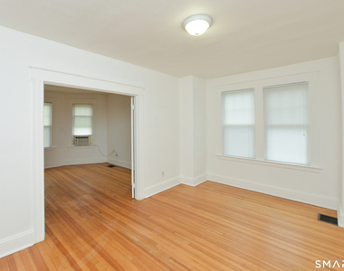 390 Clinton Street - Photo Thumbnail 7