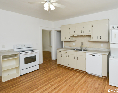 390 Clinton Street - Photo Thumbnail 1