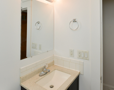 390 Clinton Street - Photo Thumbnail 15