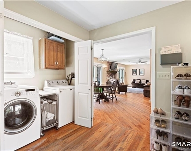 8 Genesee Lane - Photo Thumbnail 11