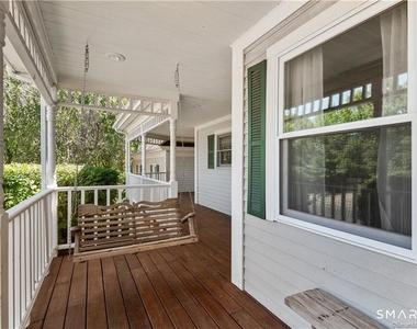 8 Genesee Lane - Photo Thumbnail 3