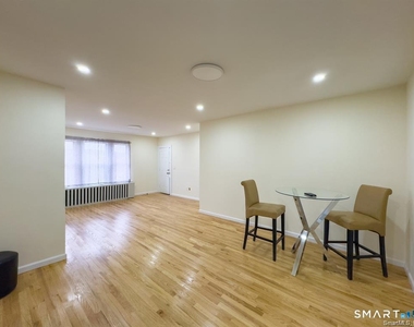 23 Lake Street - Photo Thumbnail 13