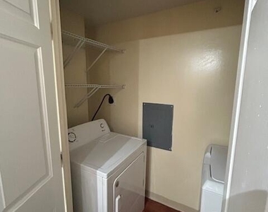 488 Bedford Street - Photo Thumbnail 12