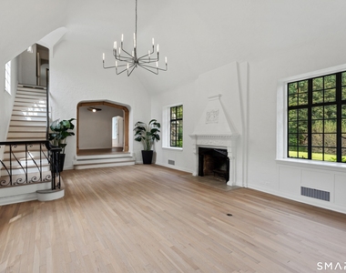 5 Sherwood Avenue - Photo Thumbnail 2