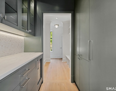 5 Sherwood Avenue - Photo Thumbnail 9