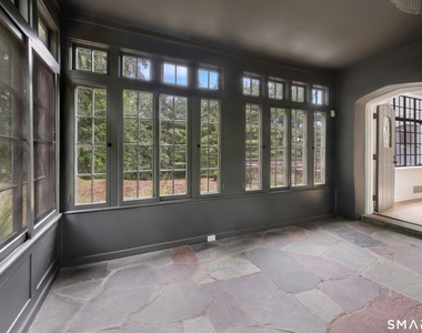 5 Sherwood Avenue - Photo Thumbnail 4