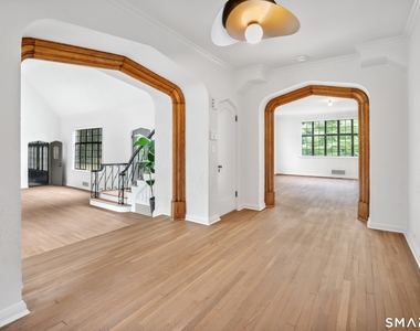 5 Sherwood Avenue - Photo Thumbnail 1