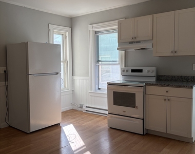 393 Riverside Avenue - Photo Thumbnail 3