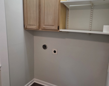 26 Seagraves Road - Photo Thumbnail 7