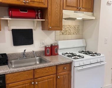 324 Naugatuck Avenue - Photo Thumbnail 6