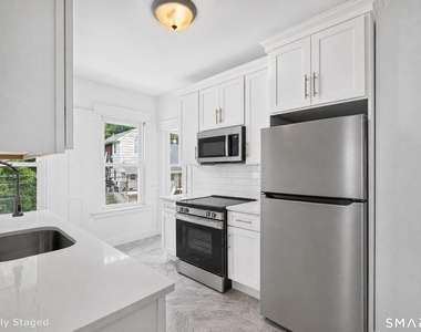 46-48 Tenth Street - Photo Thumbnail 11