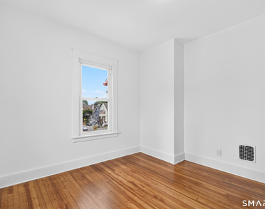 46-48 Tenth Street - Photo Thumbnail 16
