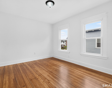 46-48 Tenth Street - Photo Thumbnail 19