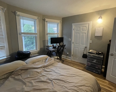 238 Weber Street - Photo Thumbnail 6