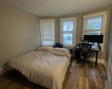 238 Weber Street - Photo Thumbnail 5