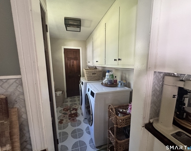 25 Pequot Avenue - Photo Thumbnail 8