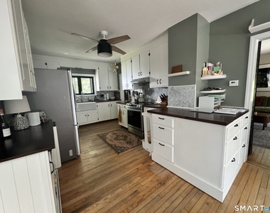 25 Pequot Avenue - Photo Thumbnail 7