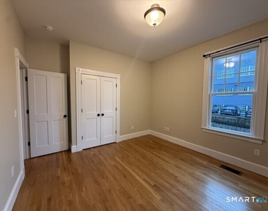 217 Beacon Street - Photo Thumbnail 15