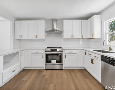 59 Lenox Avenue - Photo Thumbnail 2