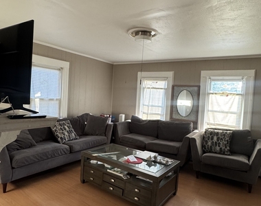 39 Rogers Street - Photo Thumbnail 4