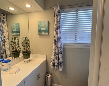 172 Beacon Hill Common - Photo Thumbnail 7