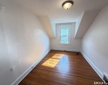 90 Belmont Street - Photo Thumbnail 11