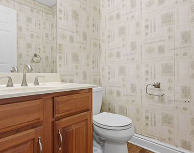 8310 Reagan Drive - Photo Thumbnail 12